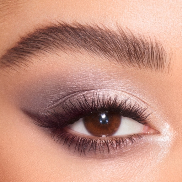 Charlotte Tilbury Luxury Eyeshadow Palette in The Uptown Girl - Picture 3 of 16